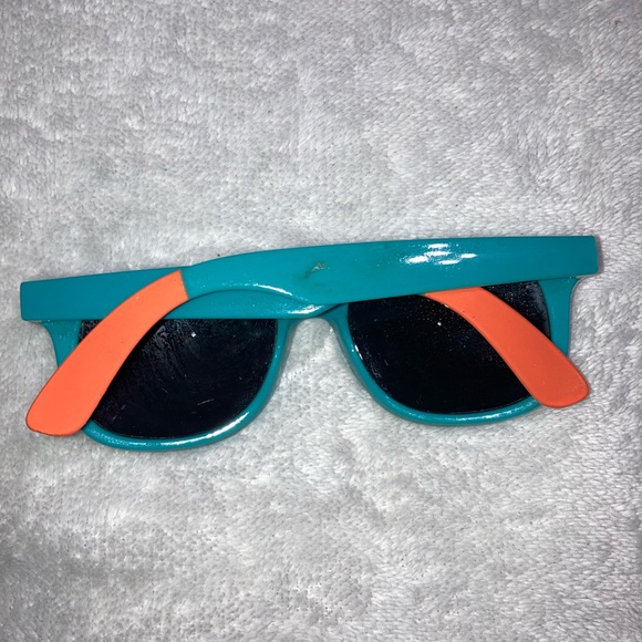 sunglasses for toddler 🩵🕶️💛🕶️🩵 - Picture 16 of 16